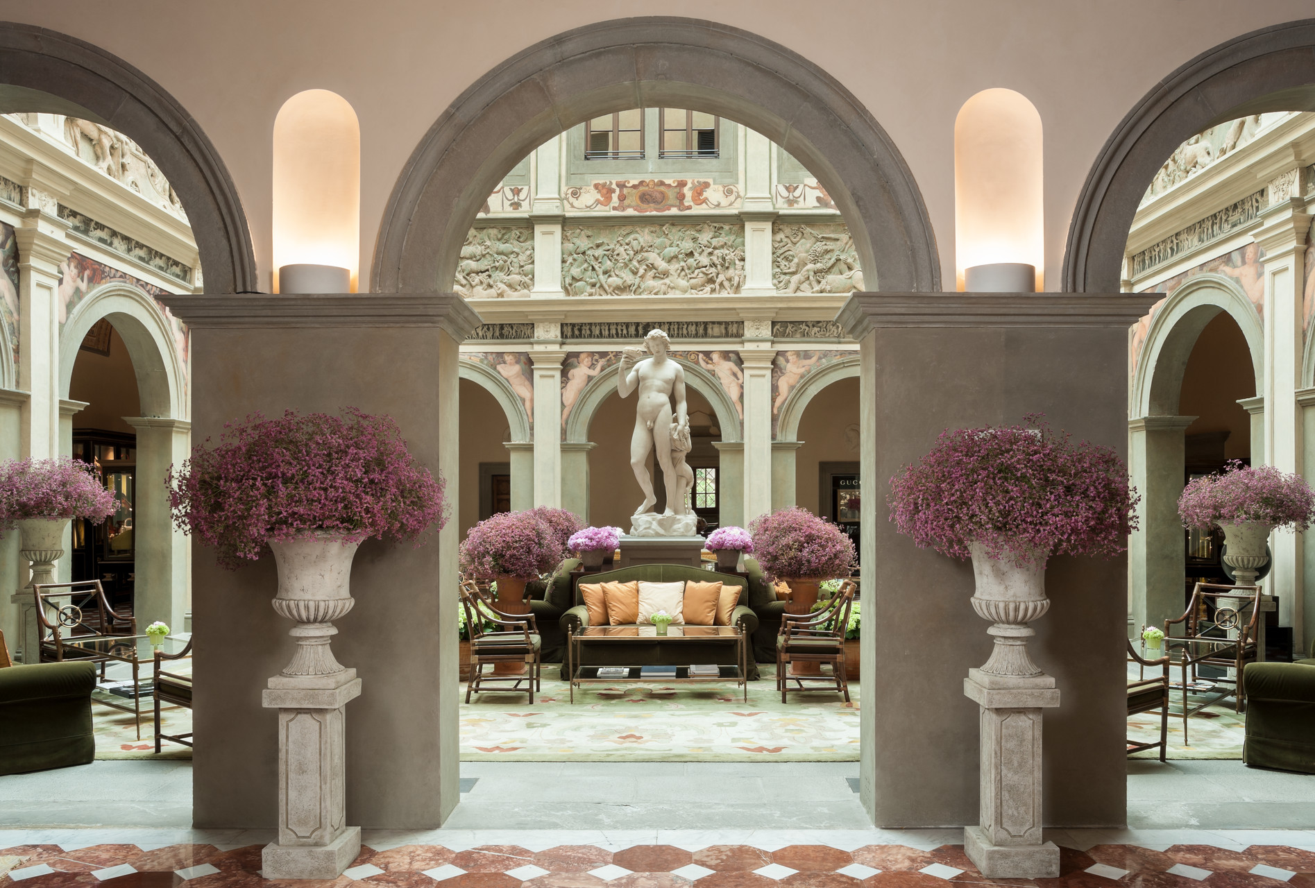 Four Seasons Hotel Firenze Lobby.jpg